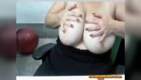 giant tits horny israeli milf on cam