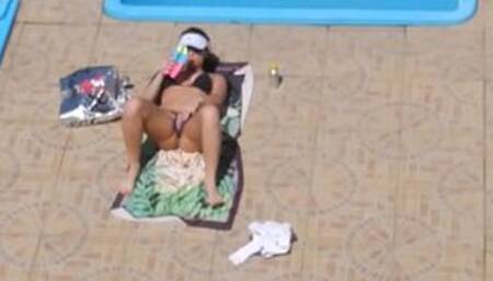 Flagra safada masturbando Piscina Flagged Girl masturbate on the pool