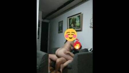 Sexo en el sillón 2