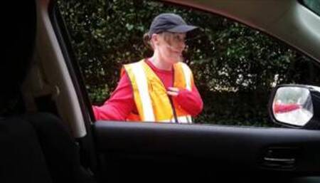 Delivery / Royal Mail Postgirl Gets Cash for Public Sex