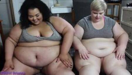 SSBBW Brianna and BBW Beccabae Doing Situps and Squashes