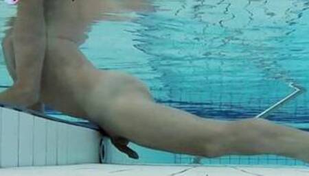 My first underwater orgasm at the massage jet reenacted