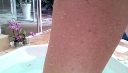 hot German wiife masturbating in the pool outside