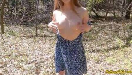 Italiana scopata a pecorina da uno sconosciuto nel bosco