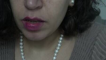 Egyptian confession - بالراحة علي انا كسي وجعني انا مش قادرة نيكني بزبك العنتيل