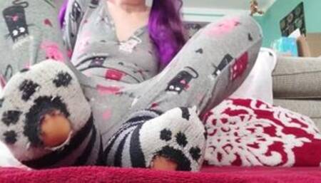 Nerdy Faery Wetting and Humping a Diaper