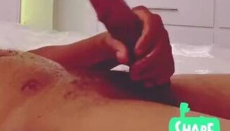 Me pide lubricante para que entre más suave