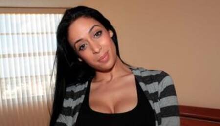 Nadia Lopez pays her sugar daddy a visit