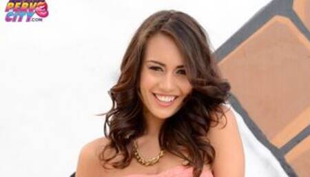 MILF Ariella Ferrera Teaches Little Sister Ass to Mouth