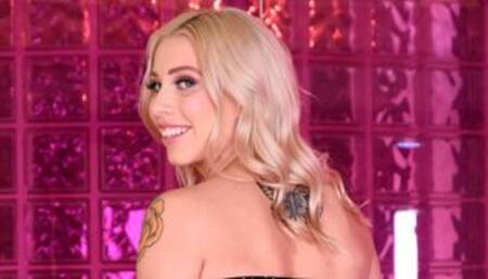 Blonde Teen Orgasms With Vibrator