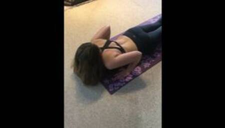 Wife doing Yoga was too Hot not to Film and Cum on Her Face