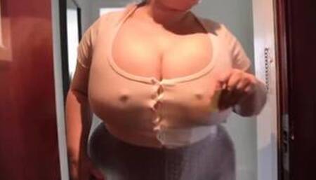 Natasha Crown - Queen Amazon walking