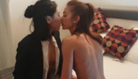 June Liu 刘玥 / SpicyGum - White & Asian FFM, Threesome sharing a Cock and Double BJ cum swap (JL_049)