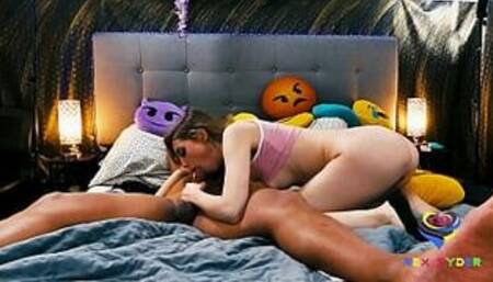 Lonely Horny Girl Fucks Delivery Guy After Being Stood Up