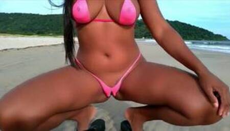 RISK FULL NAKED BODY PAINTING BIKINI IN PUBLIC [pink paint]