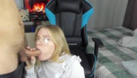 Помог с уроками и получил отсос в благодарность - Molly Sweety