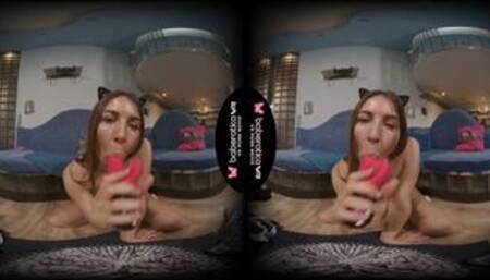Solo gal with big tits, Paulina Soul masturbates, in VR