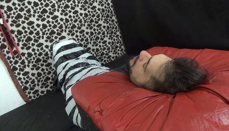 TRIO PEPPER FARTS DOMINATION  BY SCARLET WHITE, BABI VENTURA, BIANCA LIL AND DANIEL SANTIAGO (CAM BY RENATO) FULL HD