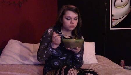 Gluttonous Goth Girlfriend