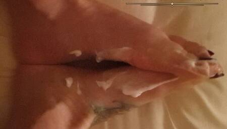 Close Up Creamy Foot Massage