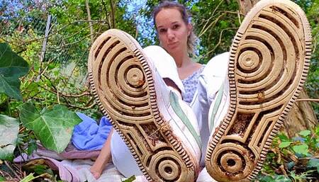 Lick Trekking MUDDY Sneakers! (mkv)