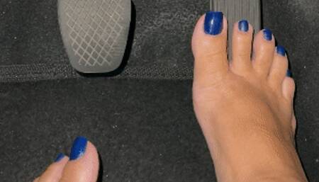 Juliette_RJ Joi Pedal Pumping on Blue toenails and spandex - mp4 version - PEDAL PUMPING - JOI - BLUE POLISH - BBW LEGS - DIRTY LANGUAGE - REVVIG - CUM ORDERS