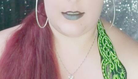 Smokey slut smoking cigar and pleasing herself