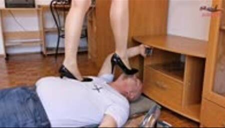 Soft high heel trampling