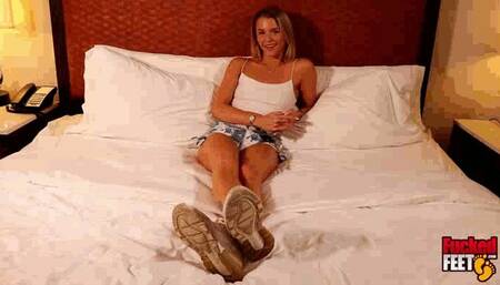 Evelyn Payne's Super Wrinkled Soles!  ( MP4 720p HD )