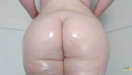 Oiled Ass Cheek Clenching