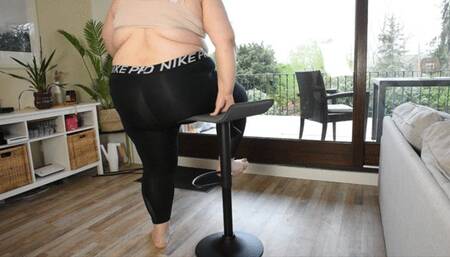 SSBBW weak barstool suspension test!