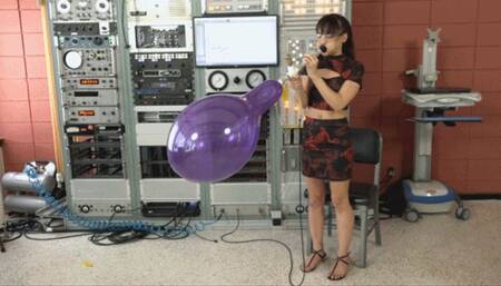 Natasha Blows Double-Stuffed BelBal 14-inch Balloons to Bursting (MP4 - 720p)