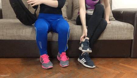 TWO GIRLS WITH SWEATY FEET GETTING FUNGUS AFTER GYM SMELLY ATHLETES FOOT - MOV HD