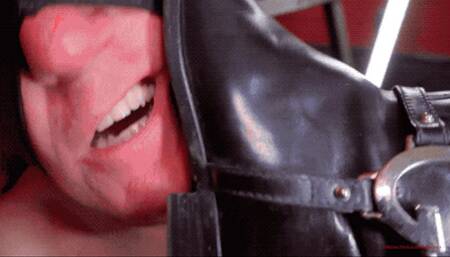 MISTRESS VICTORIA -  PUNISHING A BOOT SLAVE - Mobile version