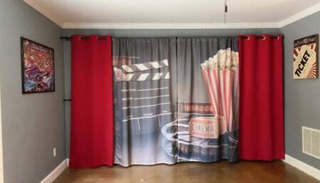 Cat Fight: Who will go on the Date?