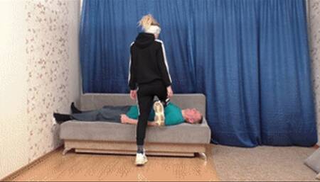 Girl does not hurry to go out and torments stepfather, vf1923x 1080p