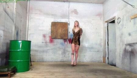 Introducing the new girl to the strappado & she loved it (WMV HD 8000kbps)