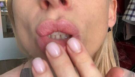 Rubber lips 3