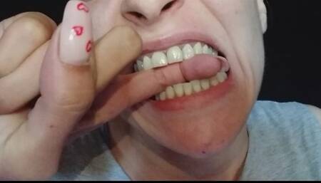 Arm&Fingers Biting: Custom