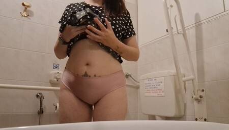 The toilet is occupied can't you see! 4k mp4