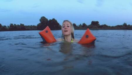 Alla swims on the lake and wears rare inflatable armbands Snorke pro!!!