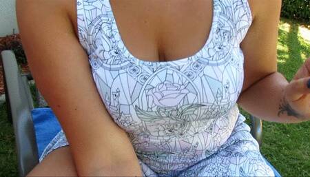 Hairbrush fun Outside