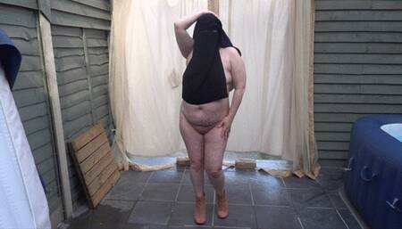 Niqab Naked in Ankle Boots