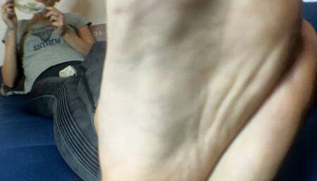 Do you know what makes my feet so smelly?