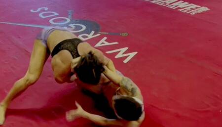 Strip Wrestling- Taperedphysique Vs Venus