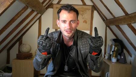 APOLLO : Leather Domination and Worship