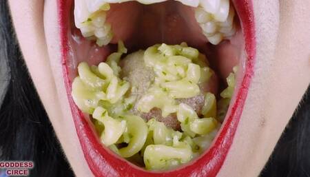 I EAT PASTA WITH PESTO - EXTREME CLOSE-UPS IN MY MOUTH (Video request) --- MANGIO LA PASTA AL PESTO - PRIMI PIANI ESTREMI NELLA MIA BOCCA (Video su richiesta)