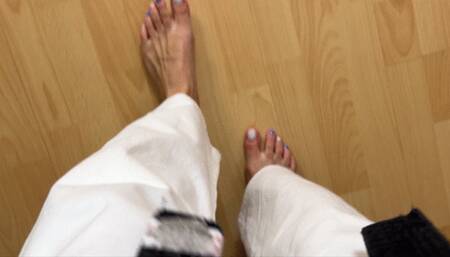 KARATEKA DEMONSTRATION KICKS