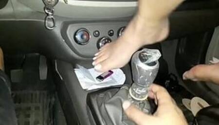 fell on the net boyfriend asks for new girl to change the car in the vagina !!! cell phone went to the concert and leaked the video