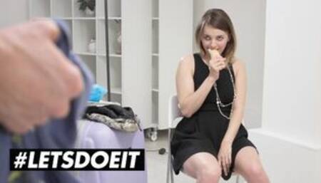 Horny Girl Jessica Spielberg Got Her Eyes On Painter